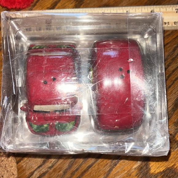 EC Christmas salt & pepper shakers. Car towing a camper 3”x 1.5” each piece - Picture 14 of 16